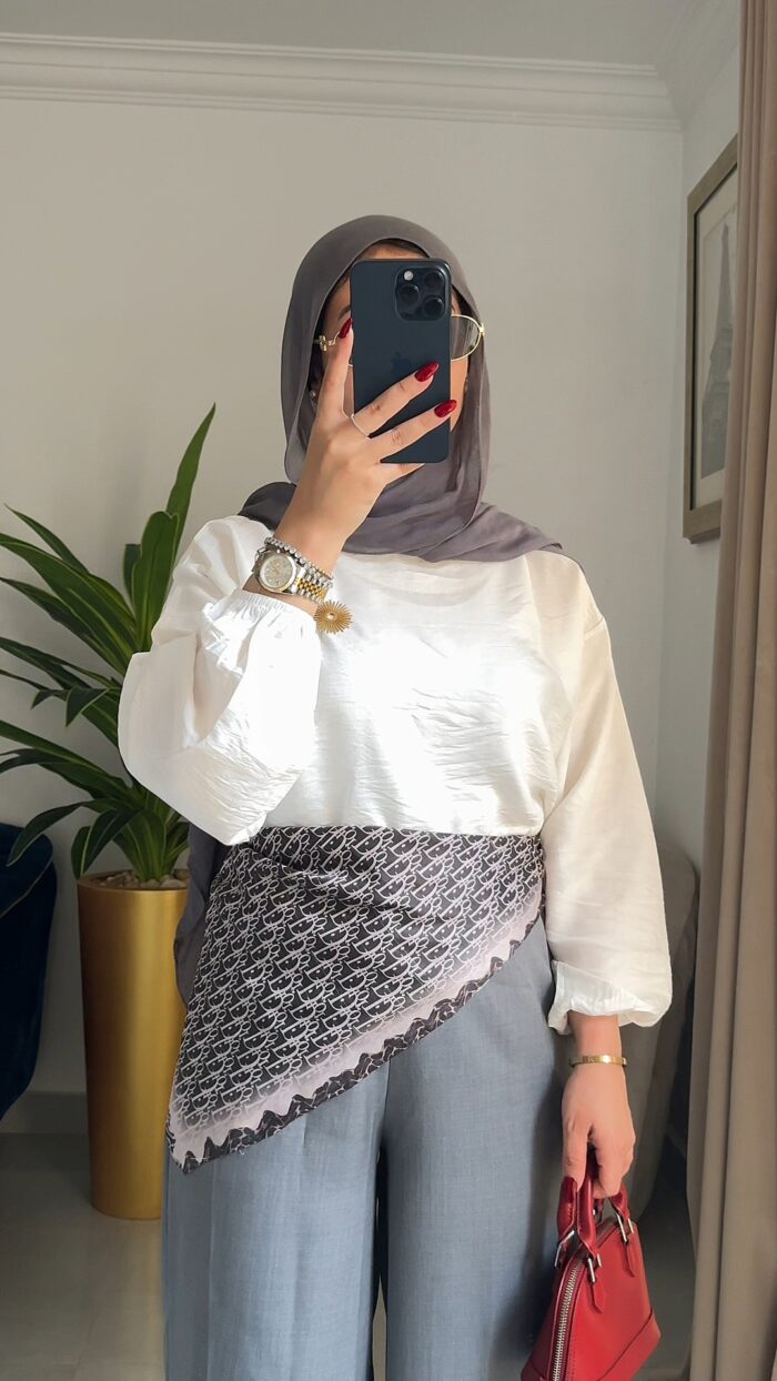 ⁦بلوزة كتان رباط في الوسط⁩ - الصورة ⁦2⁩